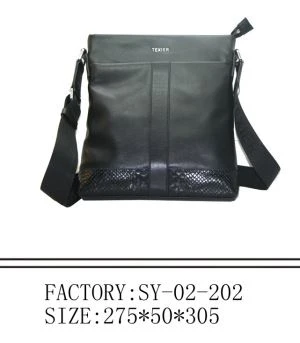 Lelaki beg kulit dengan zip ykk